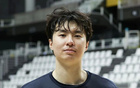 签了！库里师弟搭档杨瀚森！他打爆过中国队！